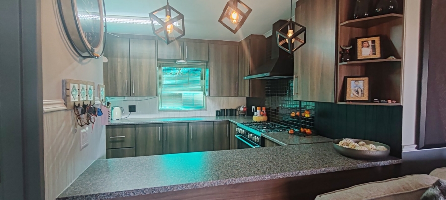 3 Bedroom Property for Sale in Heiderand Western Cape